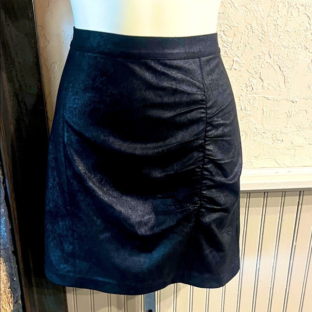 Elegant Black Ruched Skirt